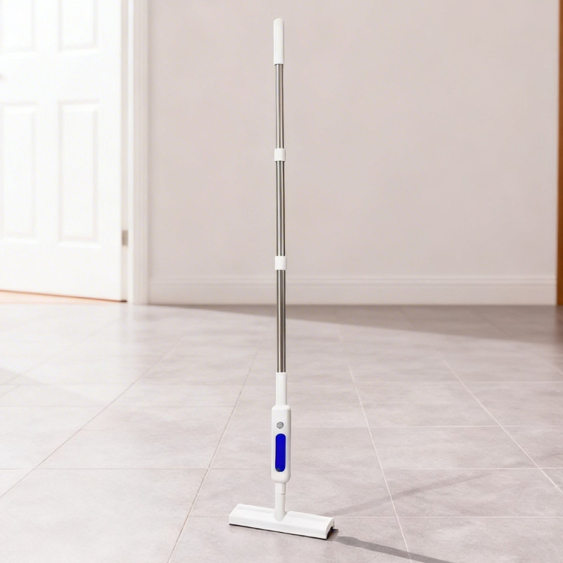 Stergator pentru geamuri cu pulverizator