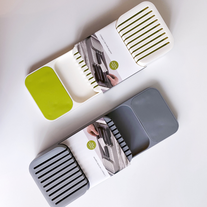 Organizator / suport pentru cutite, 2 nivele pentru 18 cutite, Alb